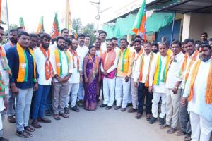 డబ్బులకోసం కాదు అభివృద్ధి కోసం ఓటు వేయండి ఈటల రాజేందర్