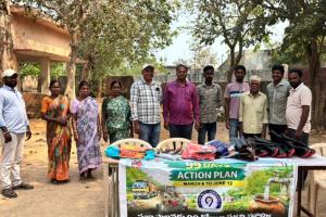 పారిశుధ్య కార్మికులకు సన్మానం.