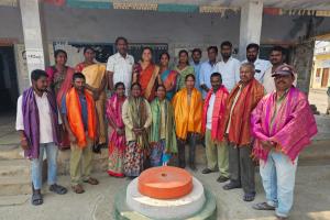 వంగర గ్రామంలో పారిశుధ్య కార్మికులకు ఘన సన్మానం