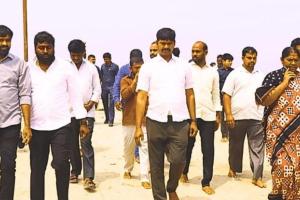 హేమాద్రి శ్రీ వేంకటేశ్వర స్వామిని దర్శించిన మంత్రి సీతక్క