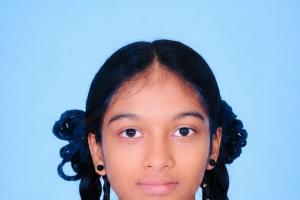 10వ తరగతిలో  526 మార్కులతో మెరిసిన విద్యార్థిని.