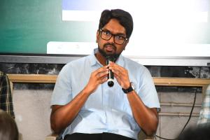 ఎస్‌ఎస్‌సీలో 100 శాతం ఫలితాలే లక్ష్యంగా ప్రత్యేక కార్యాచరణ చేపట్టాలి.