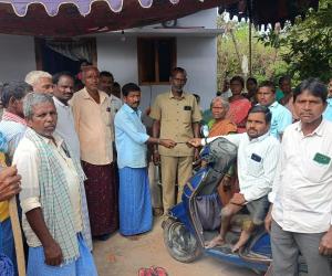 మృతుని కుటుంబానికి మేఘన్న చేయూత