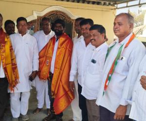 నూతనంగా ఎన్నికైన అయ్యవారిపల్లె, పెద్ద మునగల్ షెడ్ సర్పంచులకు ఘన సన్మానం 