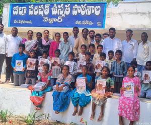 వెల్టూర్ జడ్పీ ఉన్నత పాఠశాలలో నూతన విద్యార్థులకు ఘన స్వాగతం.